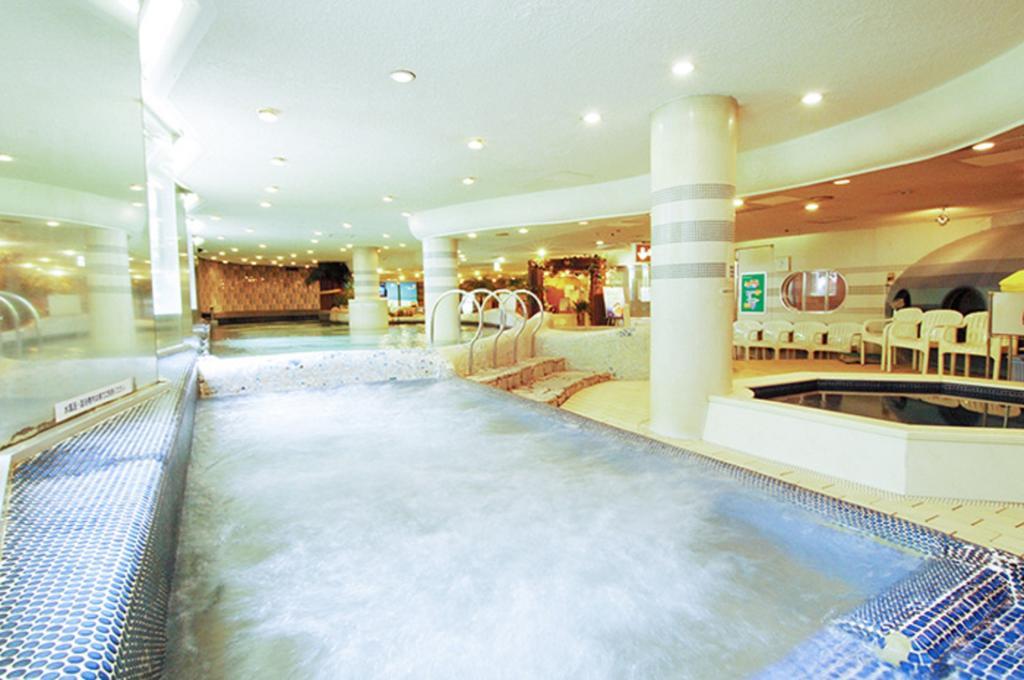 New Japan Capsule Hotel Cabana Osaka Exterior photo