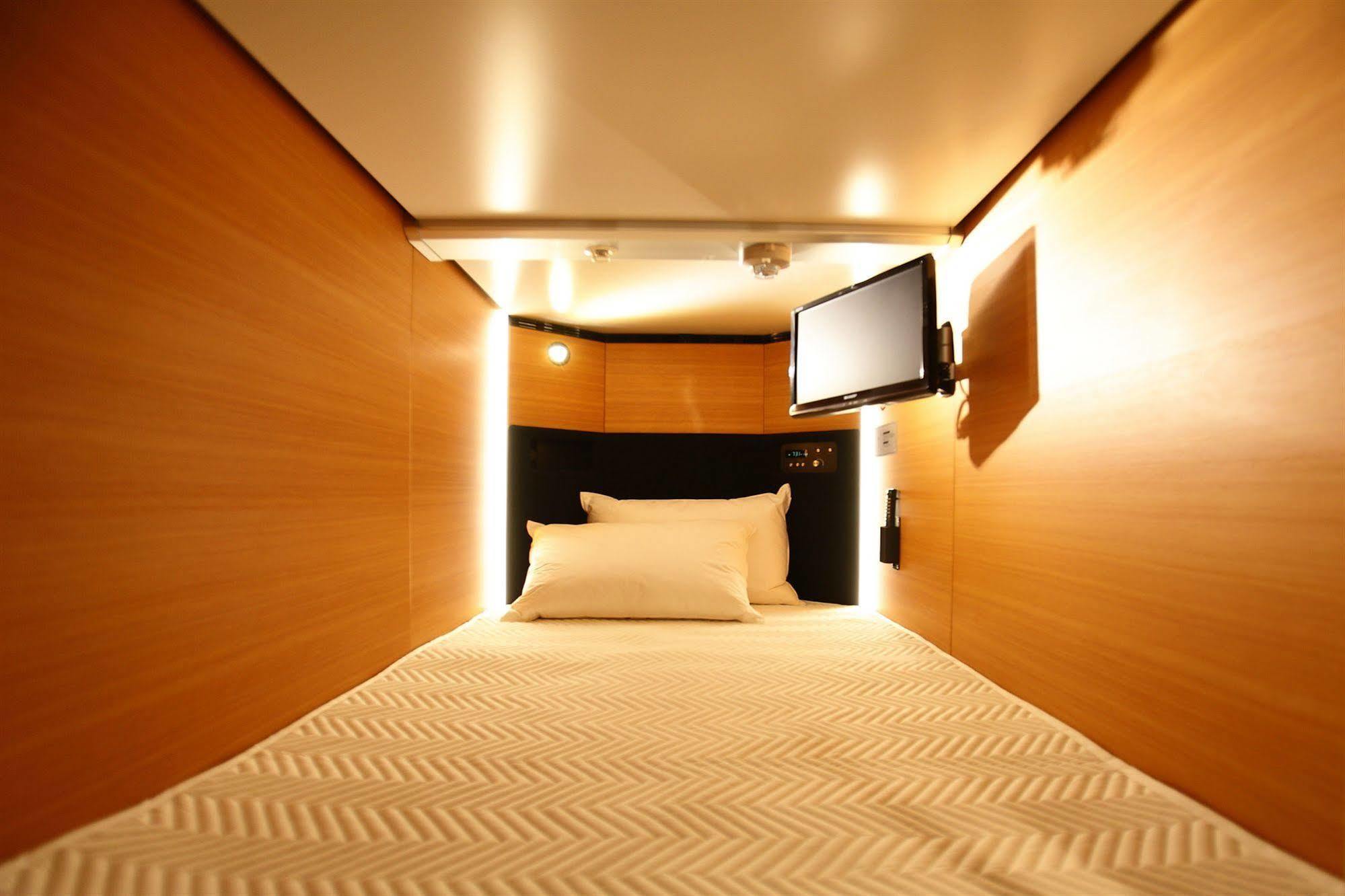 New Japan Capsule Hotel Cabana Osaka Exterior photo