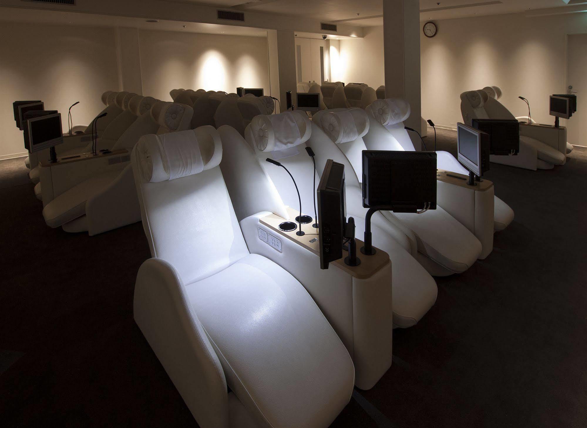 New Japan Capsule Hotel Cabana Osaka Exterior photo